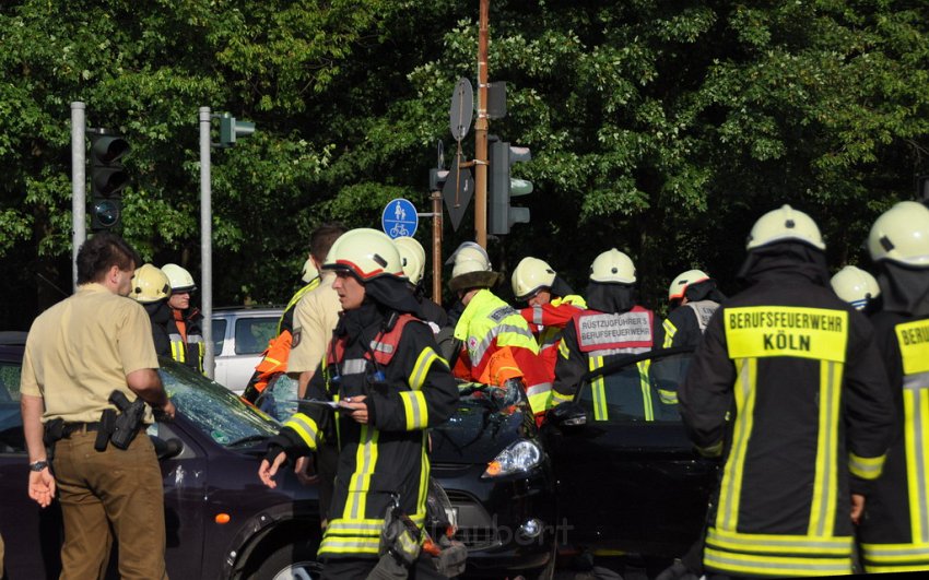 VU Koeln Chorweiler Merianstr Neusser Landstr A13.JPG